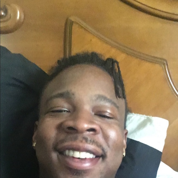 Meet your Posher, Avery - Picture 1 of 1